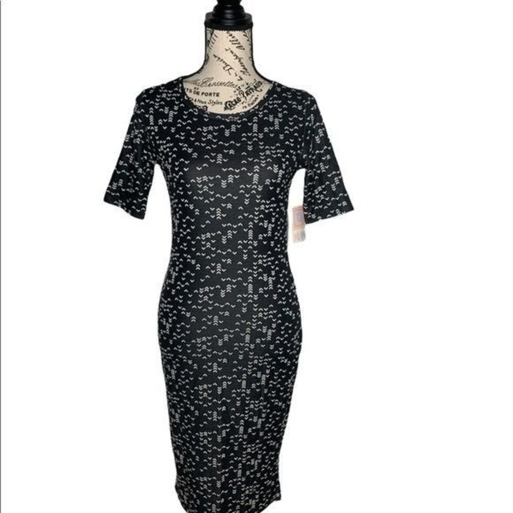 LuLaRoe‎ Julia Black & White Chevron Print Midi Dress XXS
